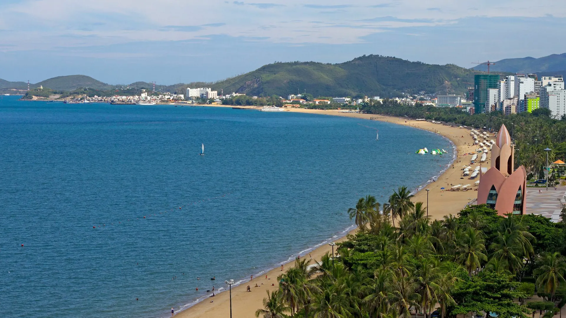 Ibeach Luxury Seaview Apartment Nha Trang 0*,  Vietnam